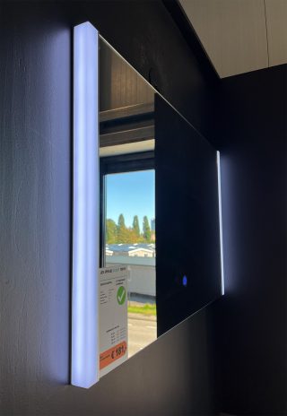 Badkamerspiegel Led met Spiegelverwarming Xlight Rechthoek - detail