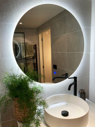 Badkamerspiegel 80 cm met LED-verlichting en spiegelverwarming Gler en waskom Snilld