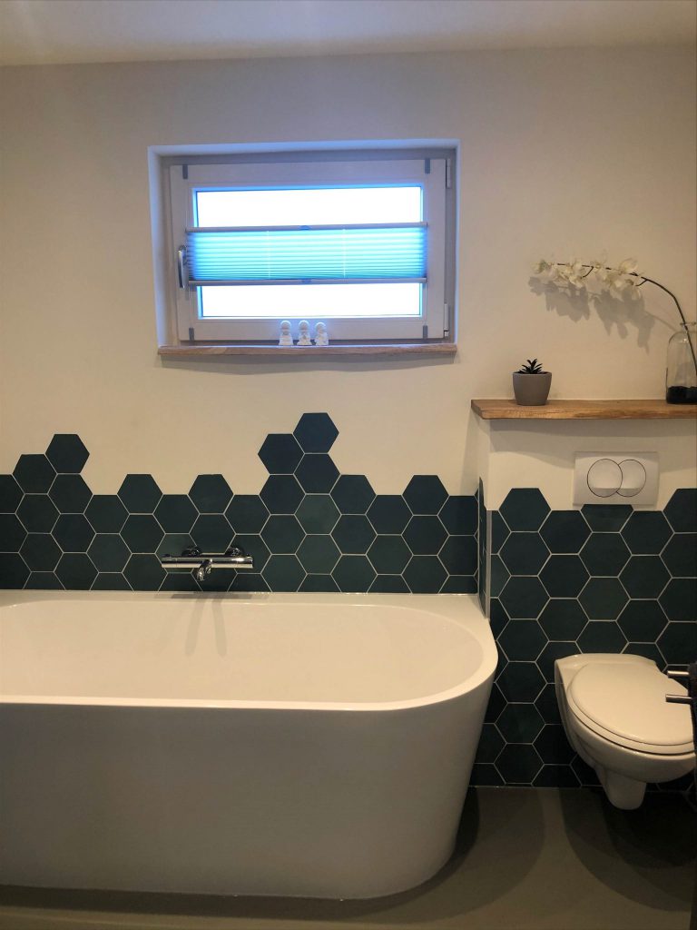 Wandtegel 13,9×16 cm Hexagon Groen A181 bij het bad